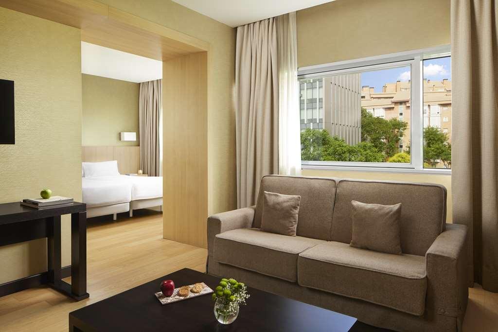 Nh Ribera Del Manzanares Otel Madrid Oda fotoğraf